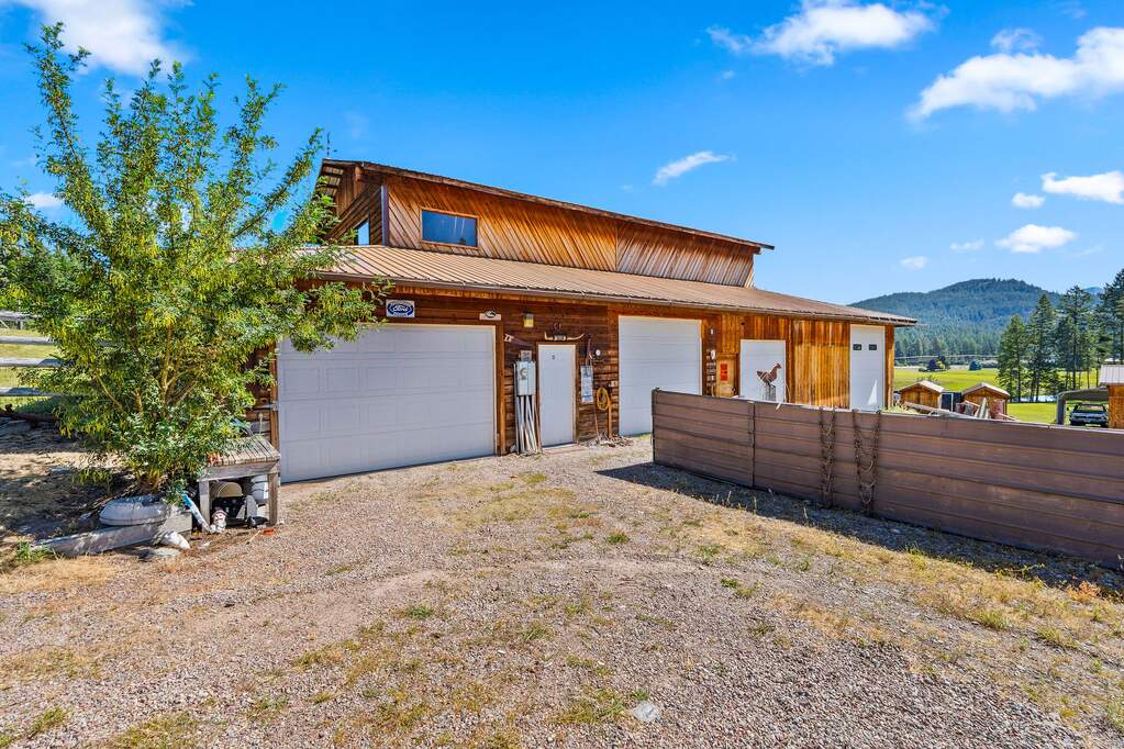 3 Bedroom Single Family Home/House's Image 48