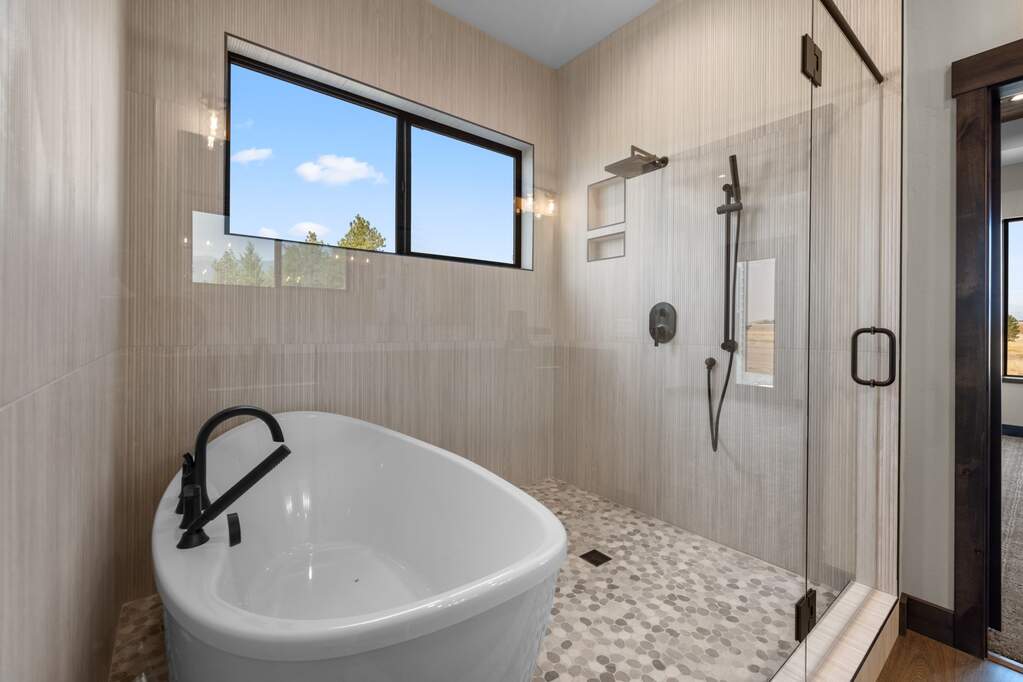 3 Bedroom Single Family Home/House's Image 28