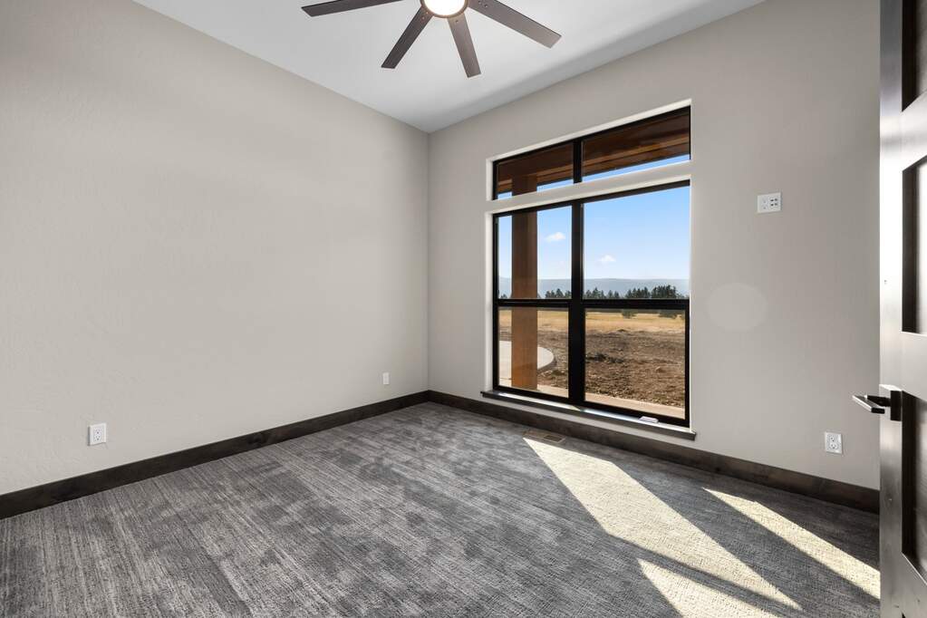 3 Bedroom Single Family Home/House's Image 38
