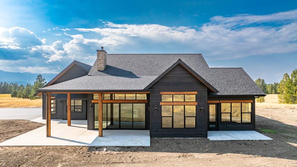 3 Bedroom Single Family Home/House's Image 46