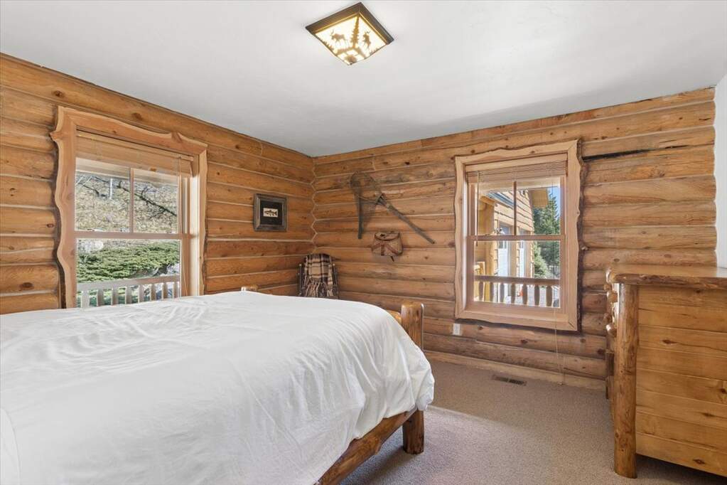 5 Bedroom Single Family Home/House's Image 20