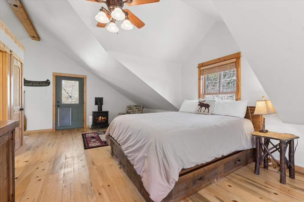 5 Bedroom Single Family Home/House's Image 44