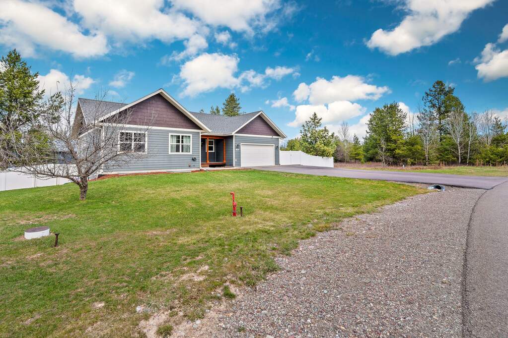 6 Bedroom Single Family Home/House's Image 37