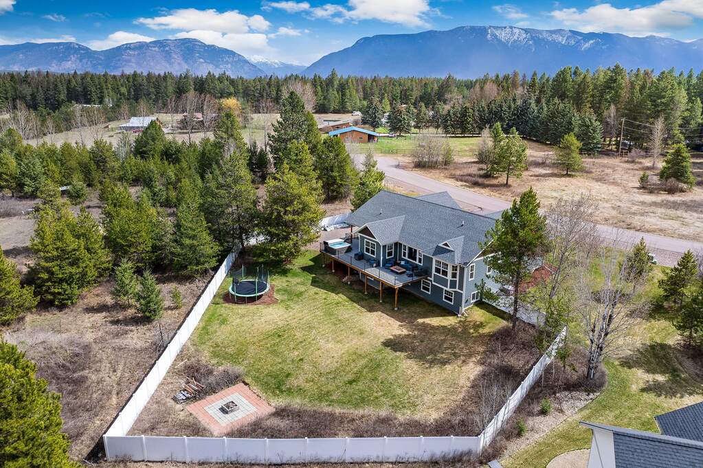 6 Bedroom Single Family Home/House's Image 48