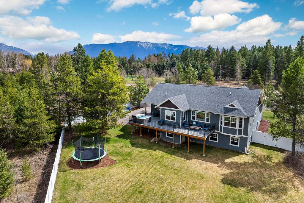 6 Bedroom Single Family Home/House's Image 49