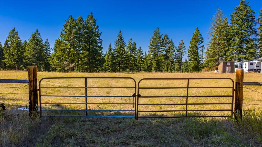 Land/Vacant Land's Image 40