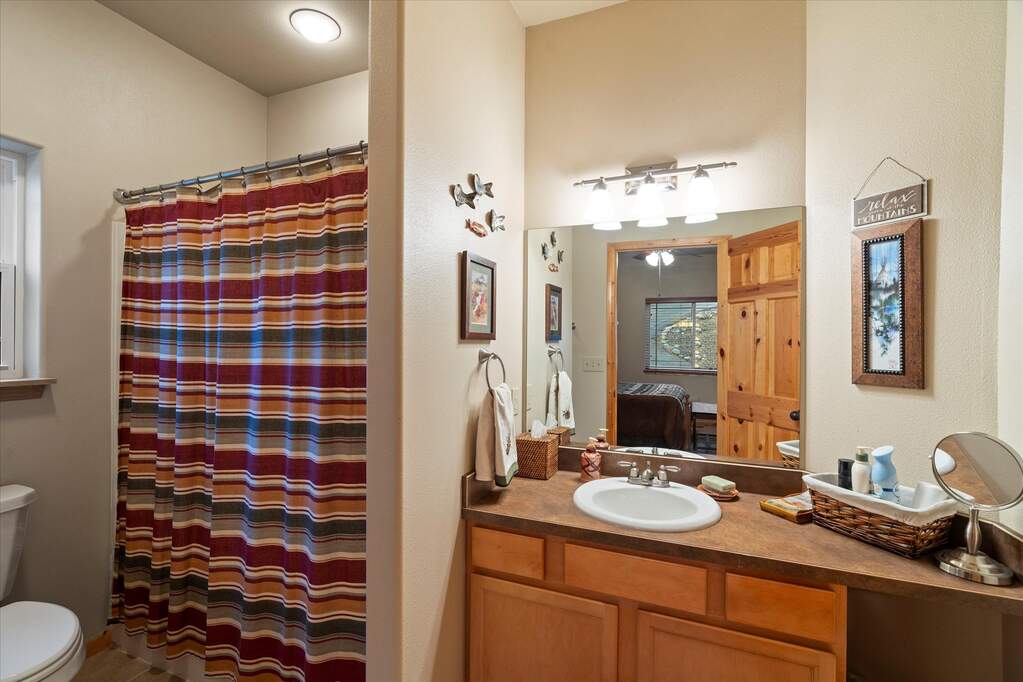 5 Bedroom Single Family Home/House's Image 17
