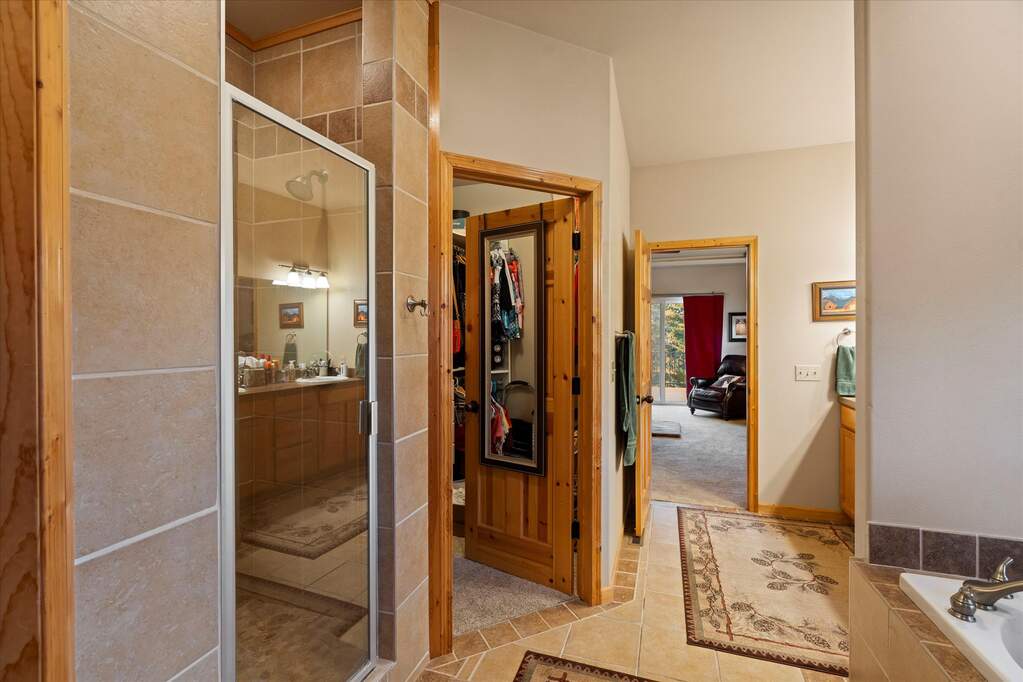 5 Bedroom Single Family Home/House's Image 24