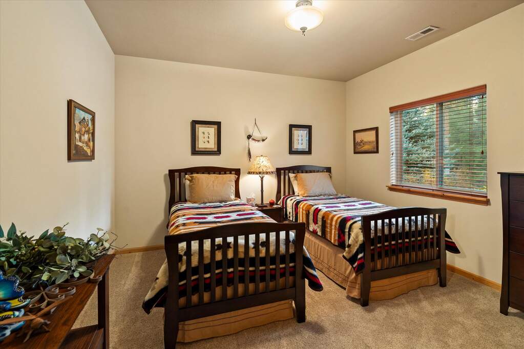 5 Bedroom Single Family Home/House's Image 26