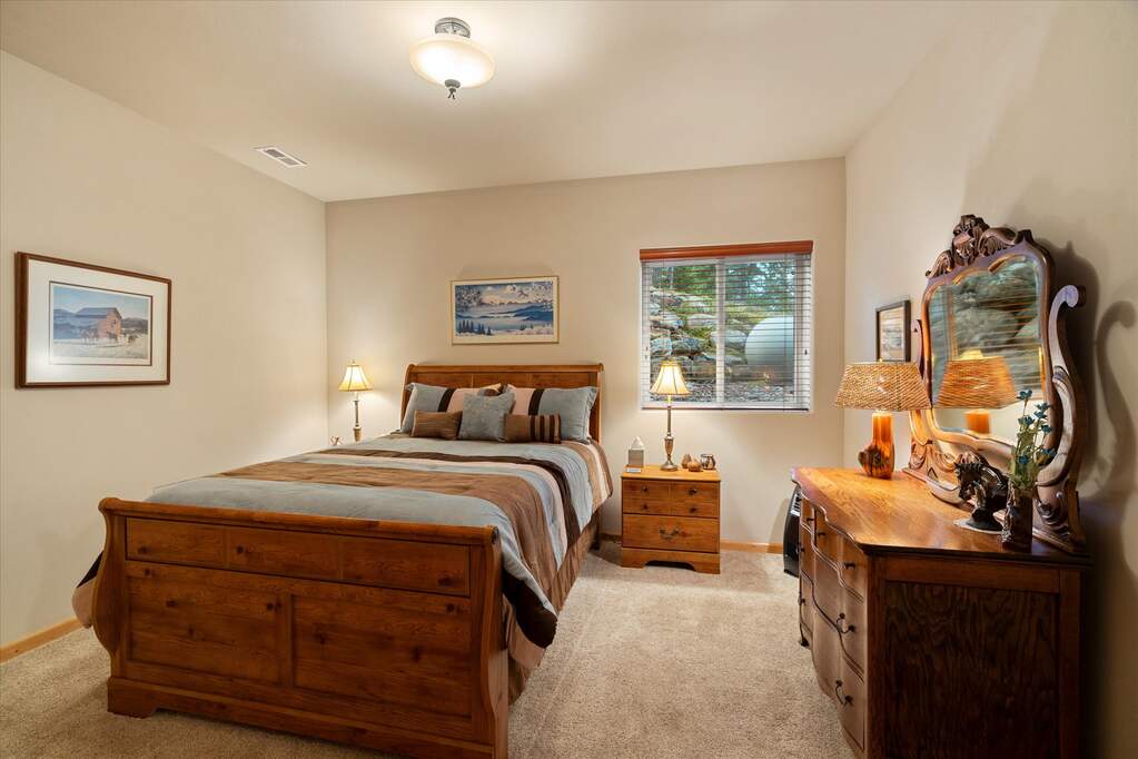 5 Bedroom Single Family Home/House's Image 29