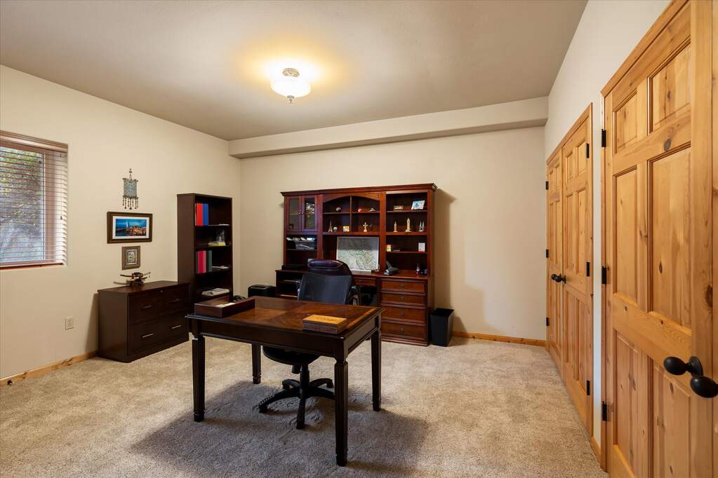 5 Bedroom Single Family Home/House's Image 31