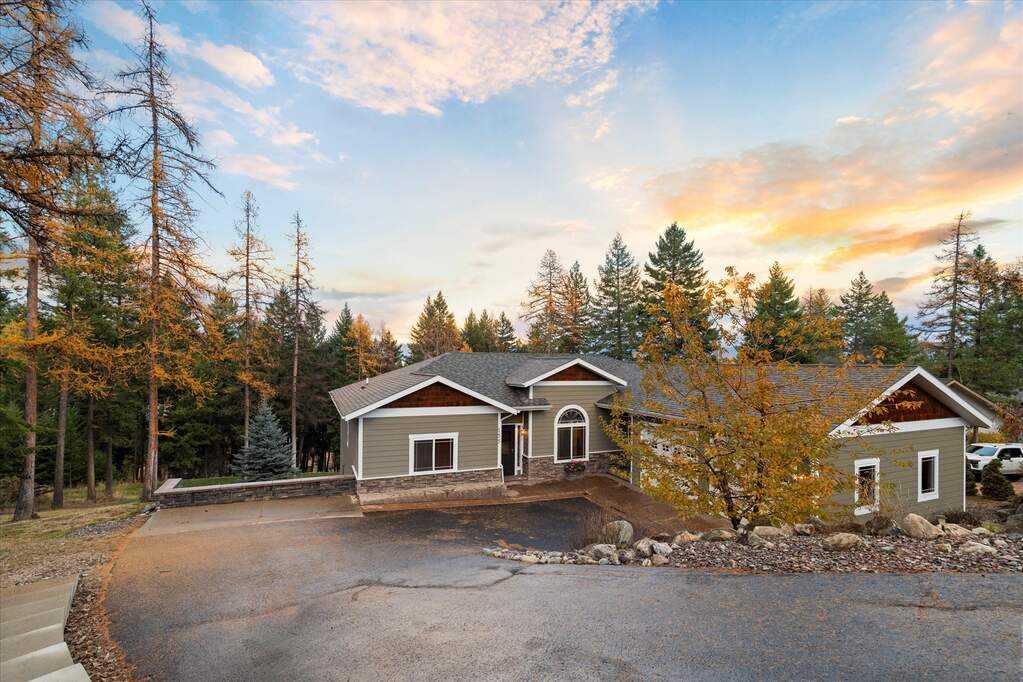 5 Bedroom Single Family Home/House's Image 41