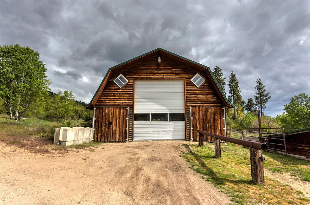 4 Bedroom Single Family Home/House's Image 29