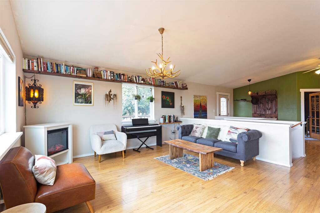 4 Bedroom Single Family Home/House's Image 60