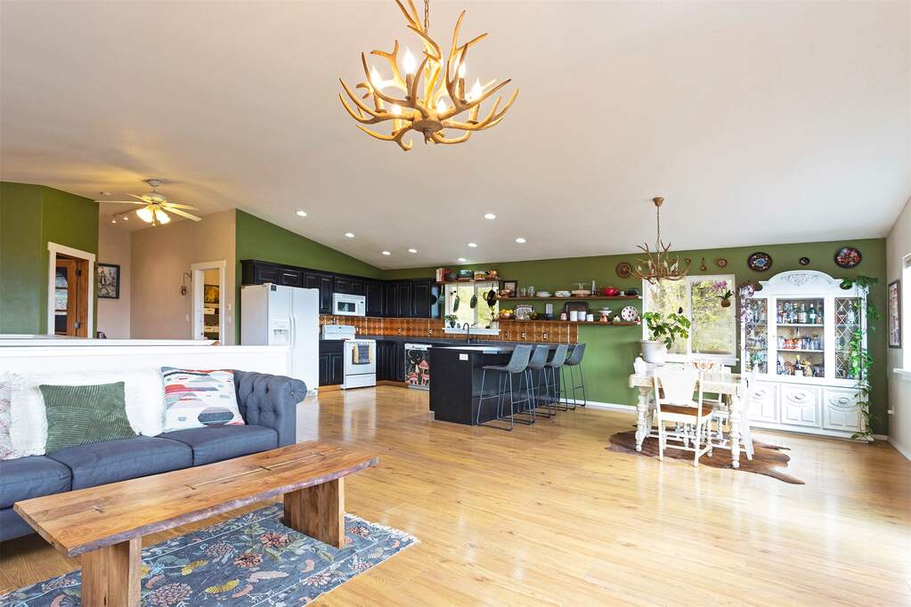 4 Bedroom Single Family Home/House's Image 64