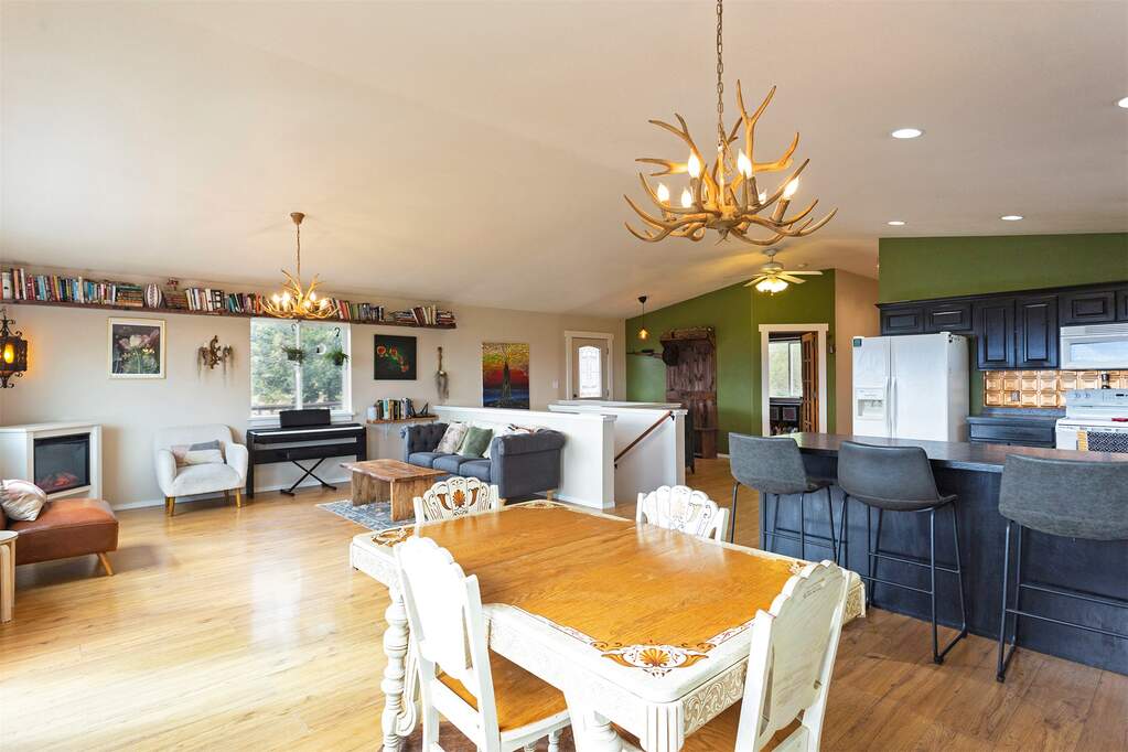 4 Bedroom Single Family Home/House's Image 66