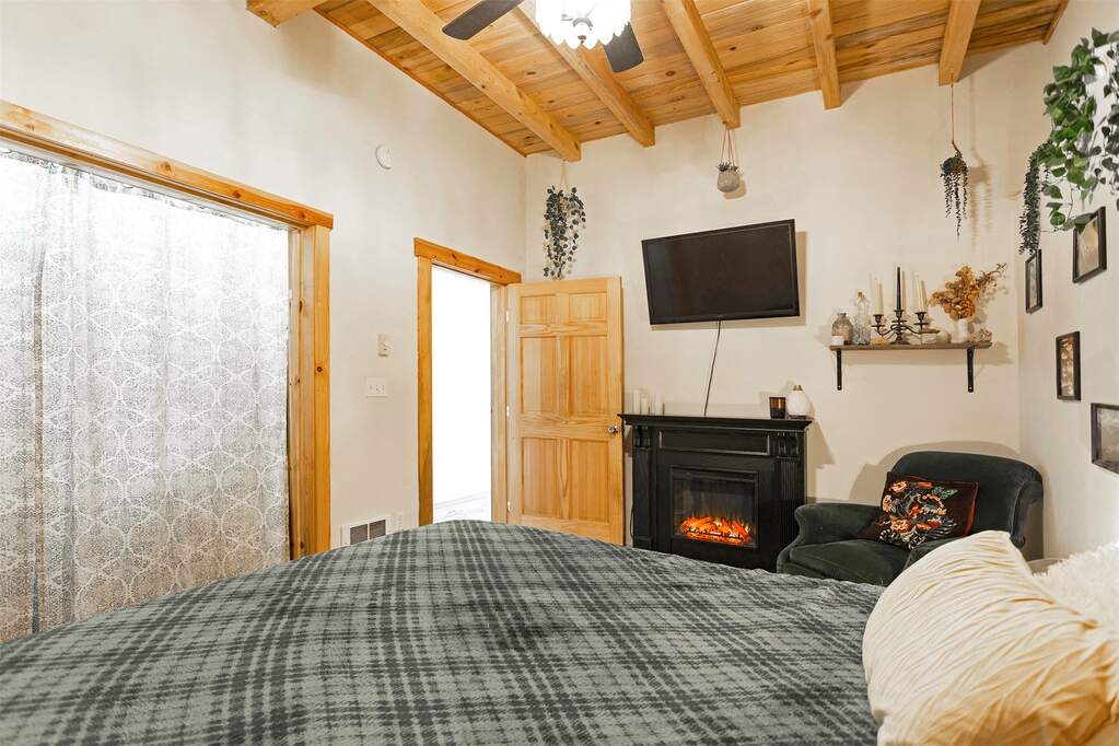 4 Bedroom Single Family Home/House's Image 79