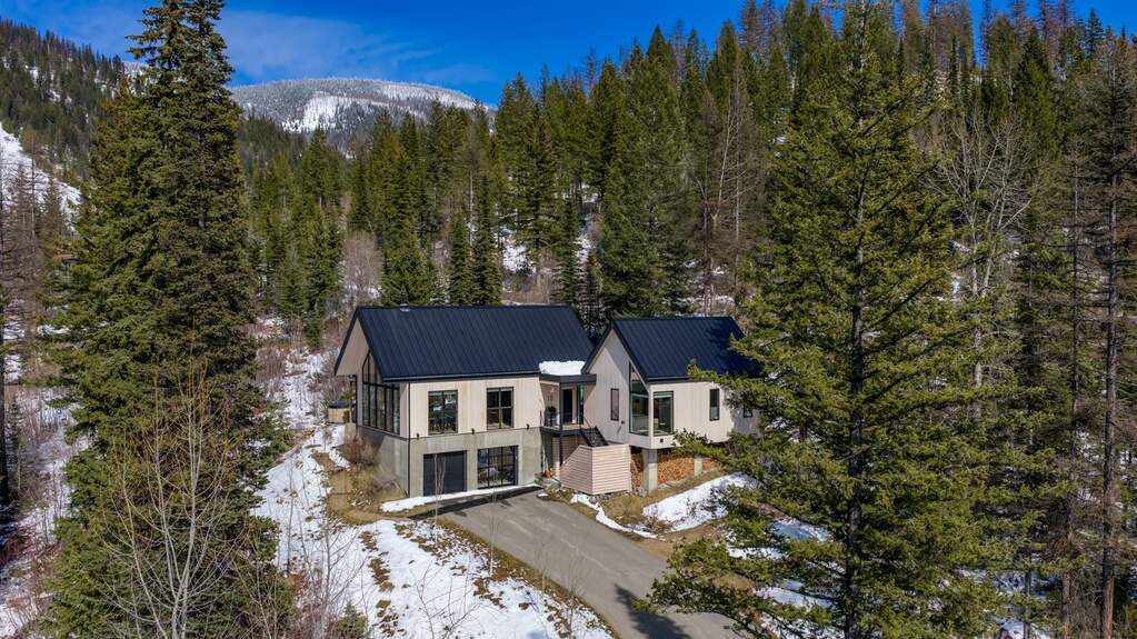 3 Bedroom Single Family Home/House's Image 31
