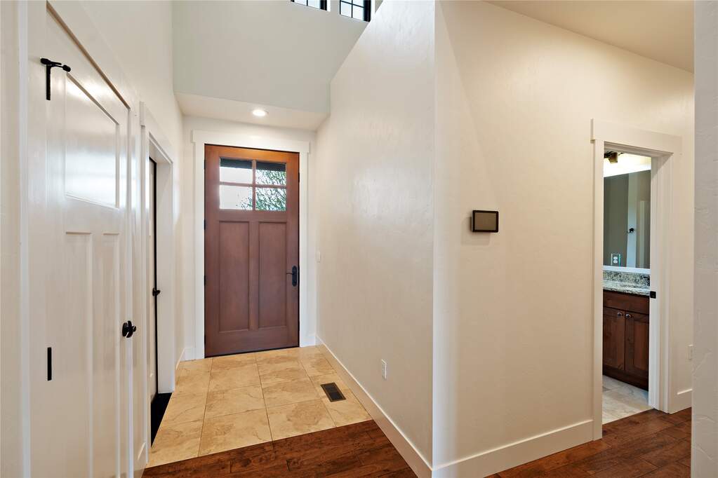 3 Bedroom Single Family Home/House's Image 9