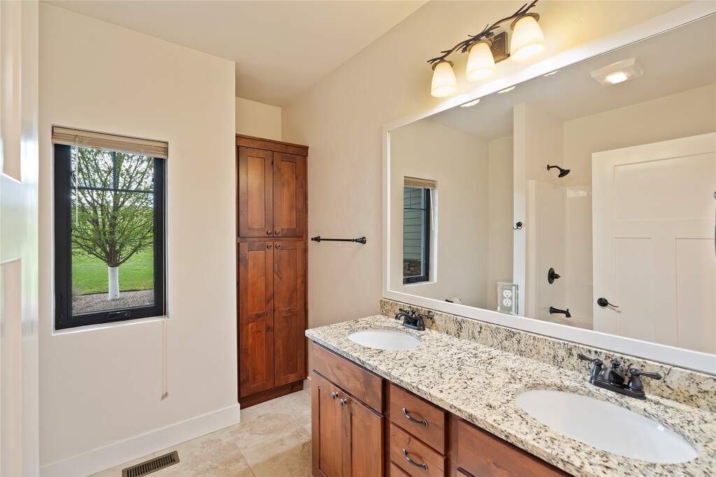 3 Bedroom Single Family Home/House's Image 23