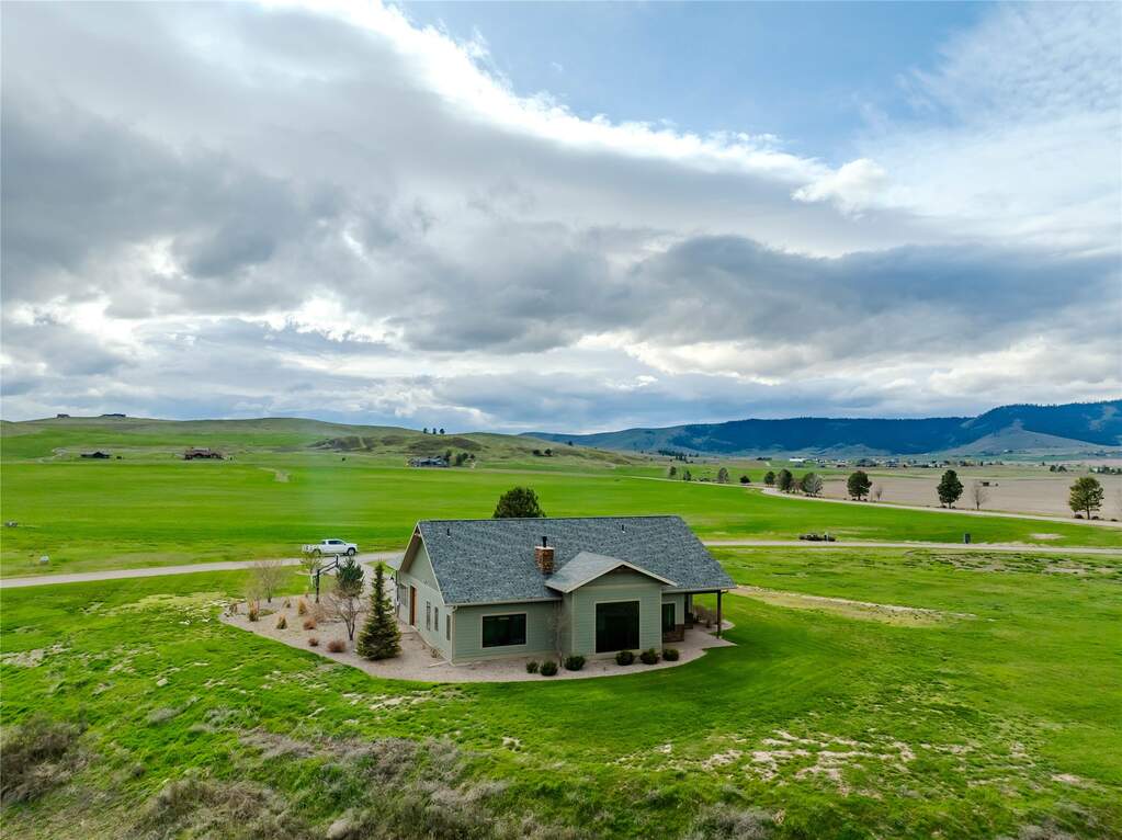3 Bedroom Single Family Home/House's Image 34