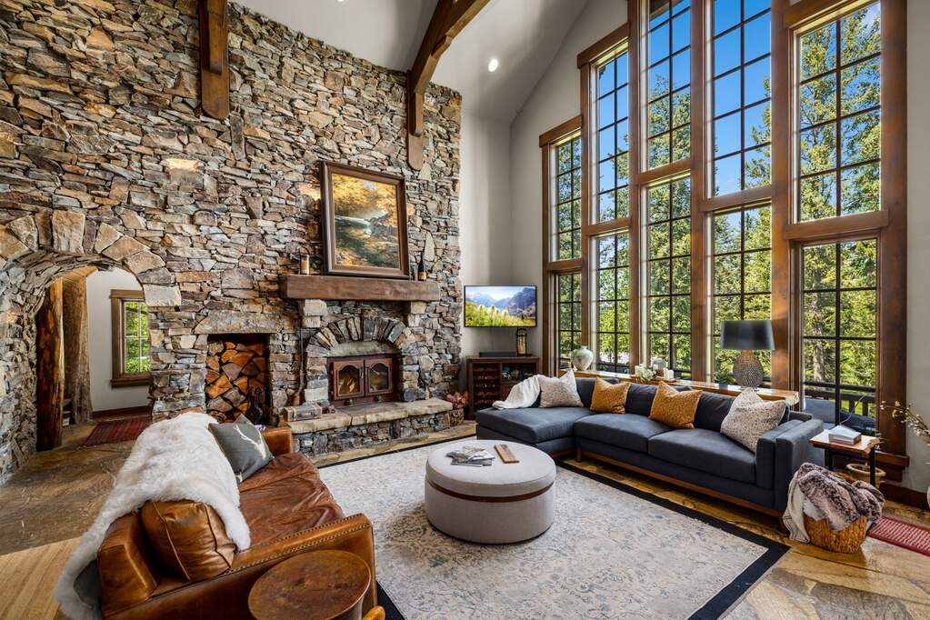 4 Bedroom Single Family Home/House's Image 10