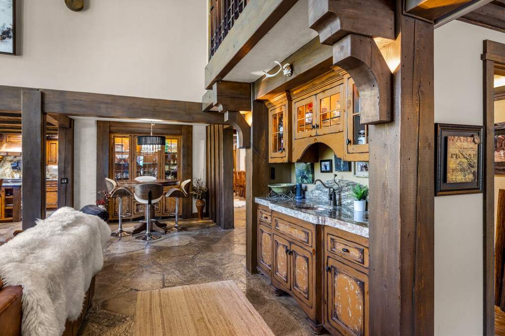 4 Bedroom Single Family Home/House's Image 15