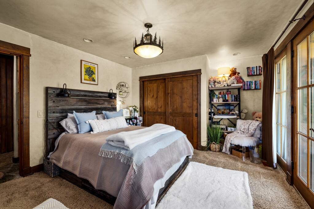 4 Bedroom Single Family Home/House's Image 44