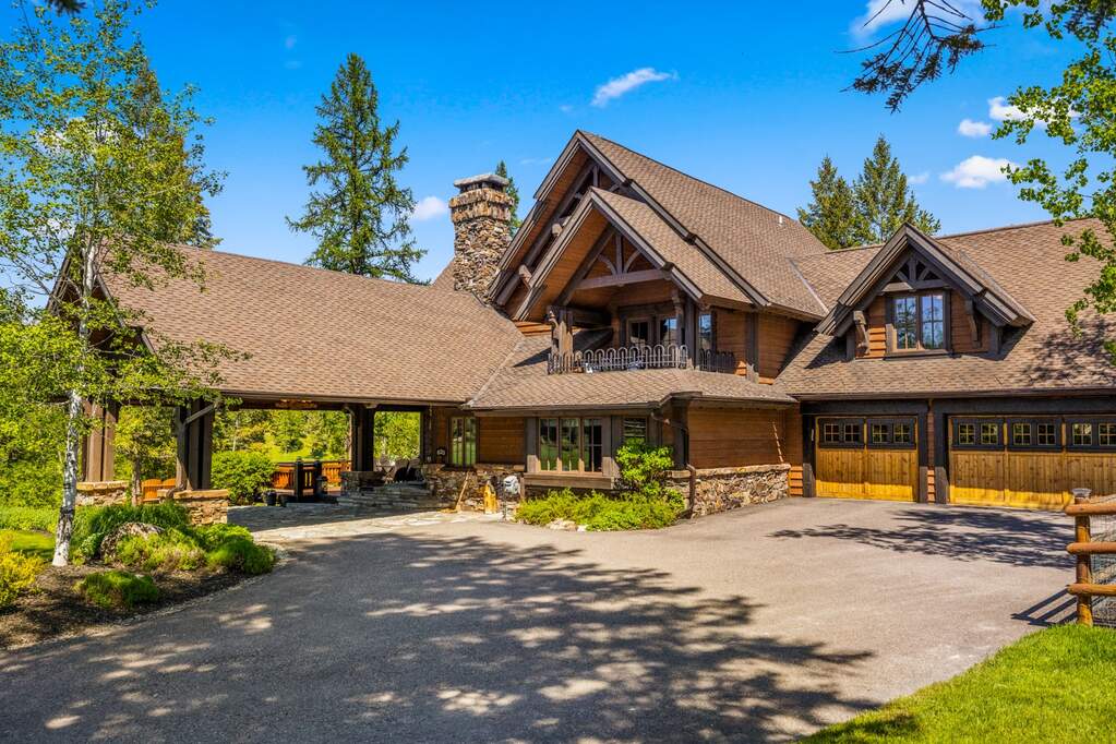 4 Bedroom Single Family Home/House's Image 3