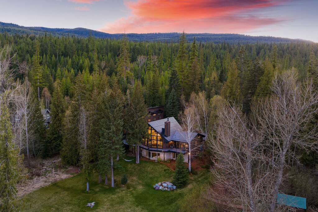 7 Bedroom Single Family Home/House's Image 108