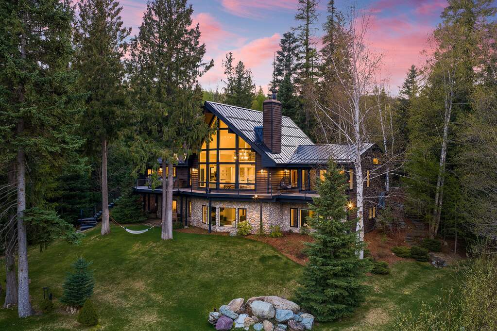 7 Bedroom Single Family Home/House's Image 110