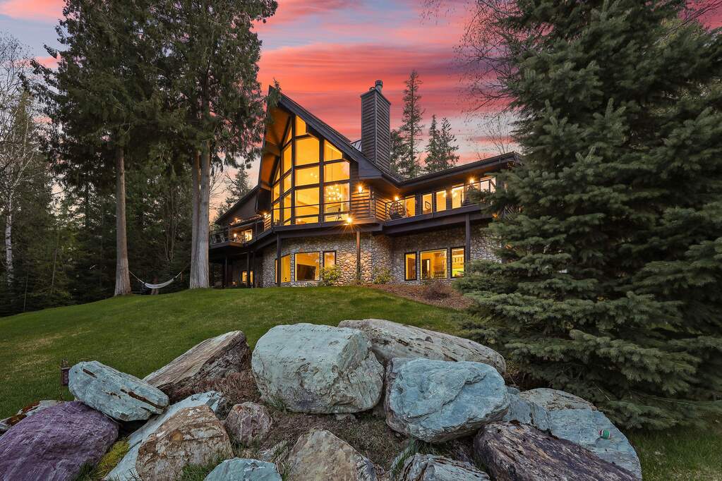7 Bedroom Single Family Home/House's Image 111