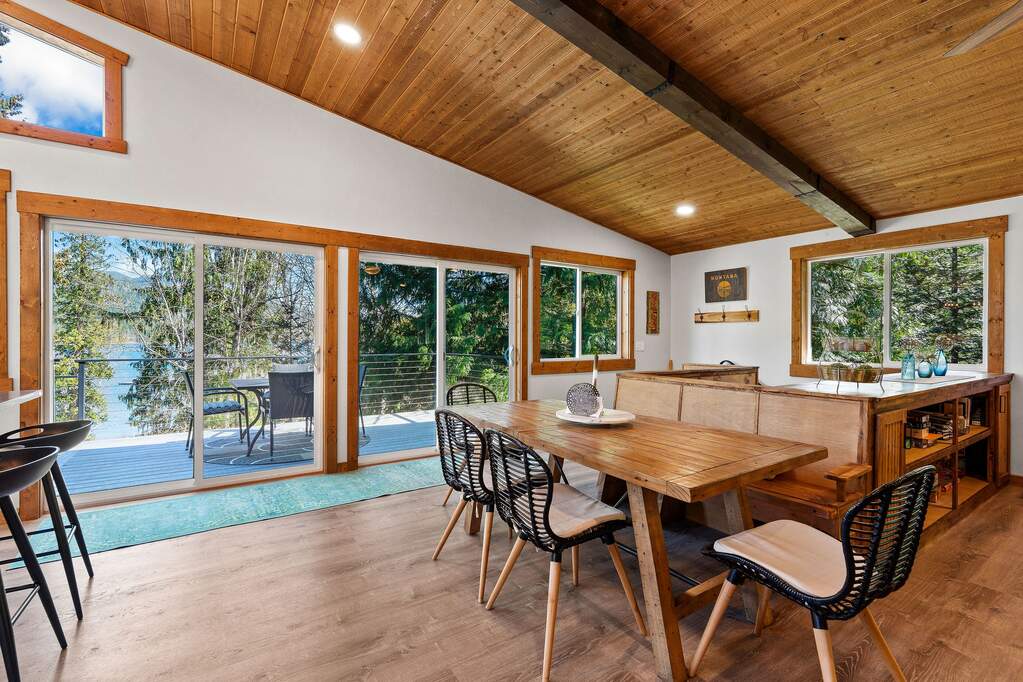 7 Bedroom Single Family Home/House's Image 28