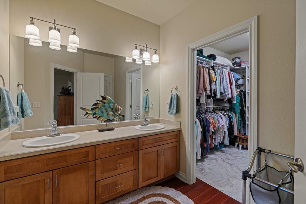 4 Bedroom Villa/Townhouse's Image 15