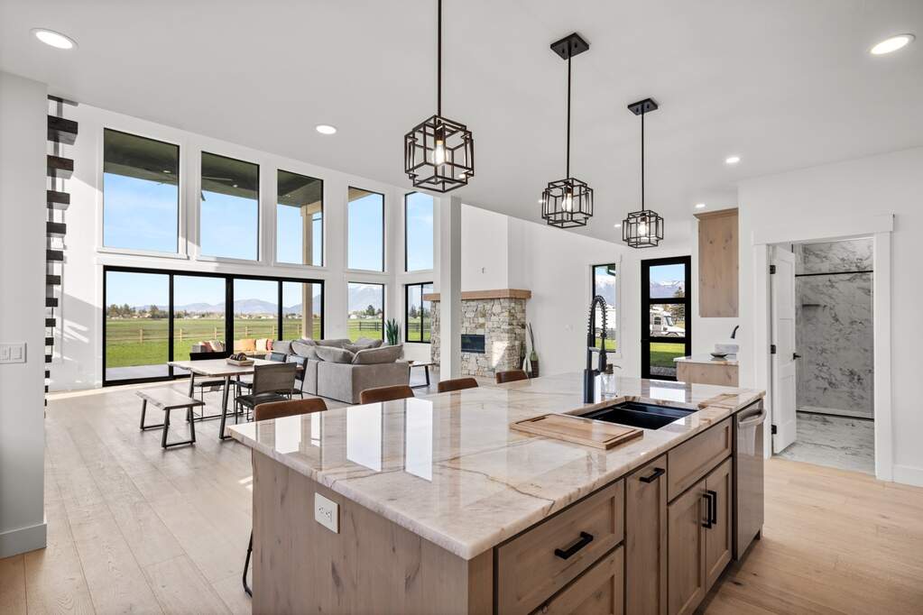 4 Bedroom Single Family Home/House's Image 12