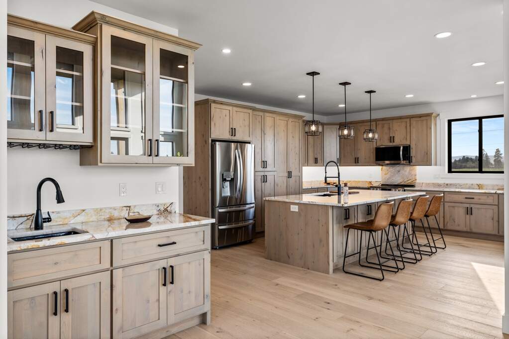 4 Bedroom Single Family Home/House's Image 14