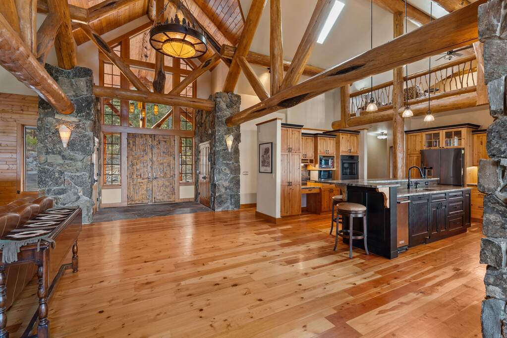 6 Bedroom Single Family Home/House's Image 17
