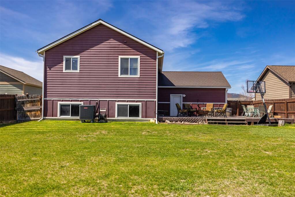 4 Bedroom Single Family Home/House's Image 28