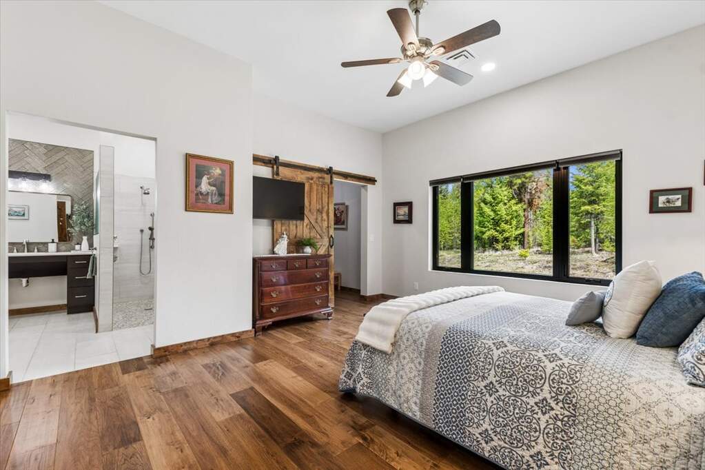3 Bedroom Single Family Home/House's Image 11