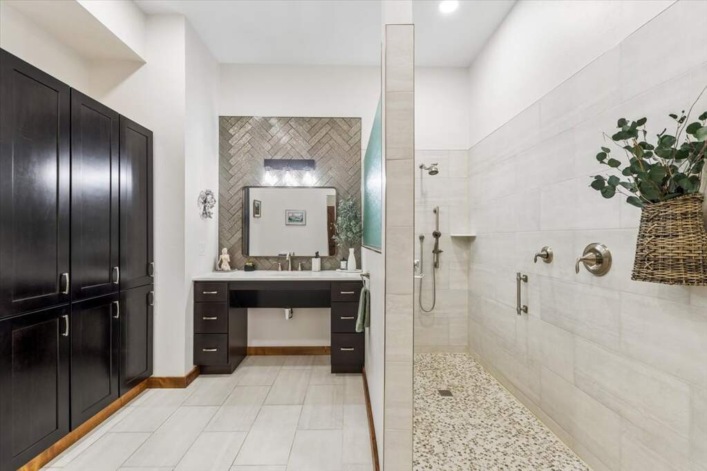 3 Bedroom Single Family Home/House's Image 15
