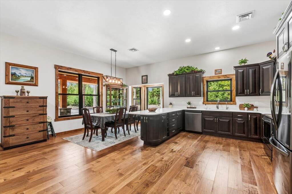 3 Bedroom Single Family Home/House's Image 16