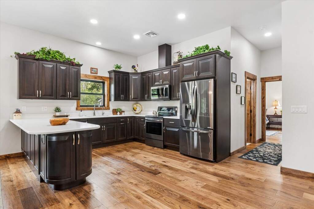 3 Bedroom Single Family Home/House's Image 17
