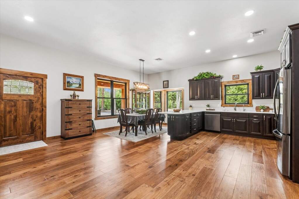 3 Bedroom Single Family Home/House's Image 22