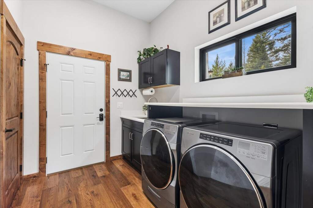 3 Bedroom Single Family Home/House's Image 27