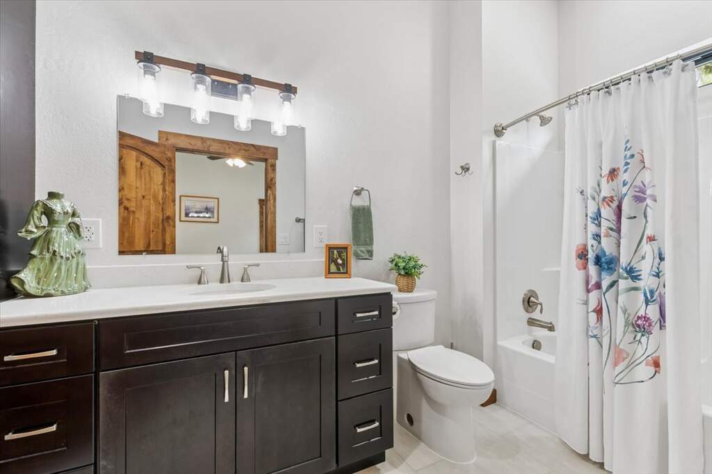 3 Bedroom Single Family Home/House's Image 28