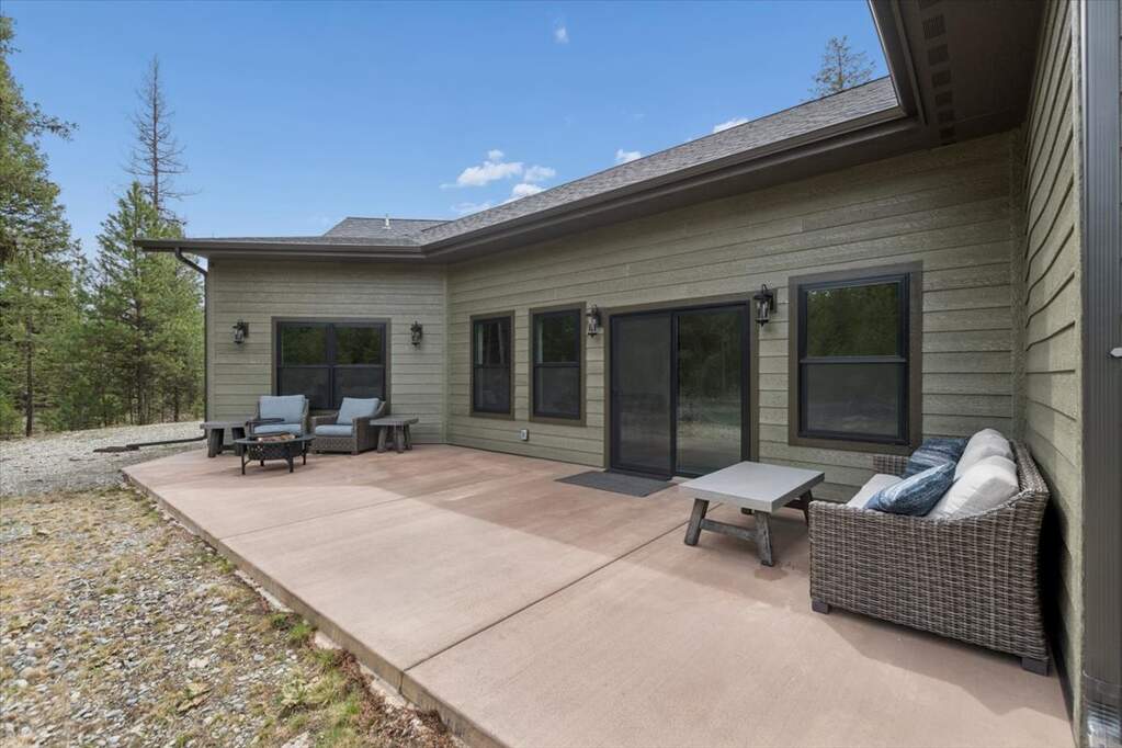 3 Bedroom Single Family Home/House's Image 48