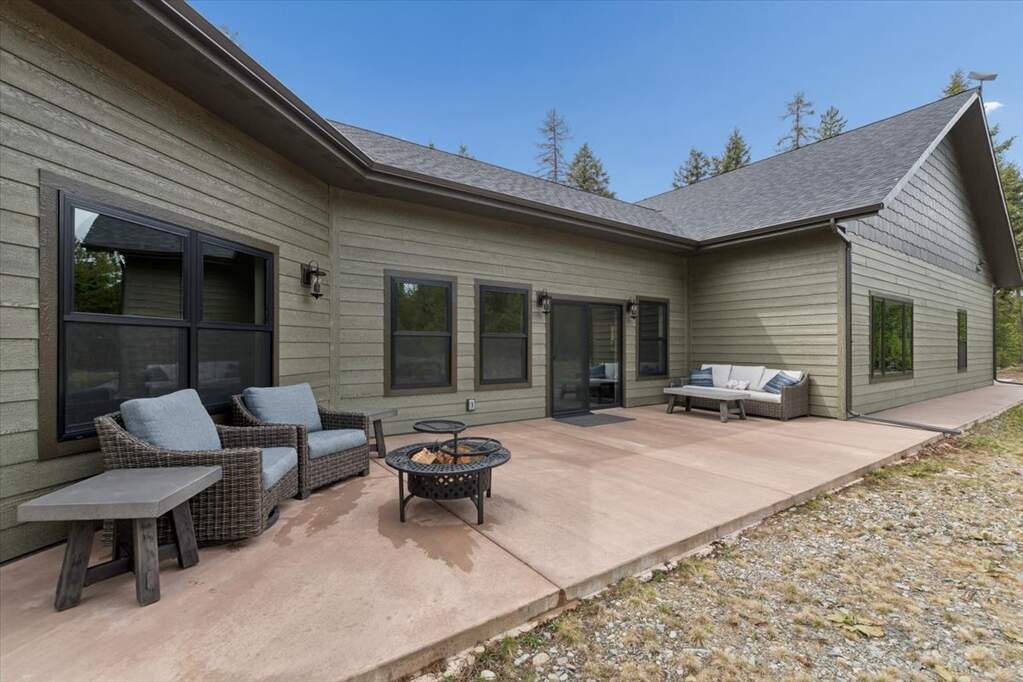 3 Bedroom Single Family Home/House's Image 49