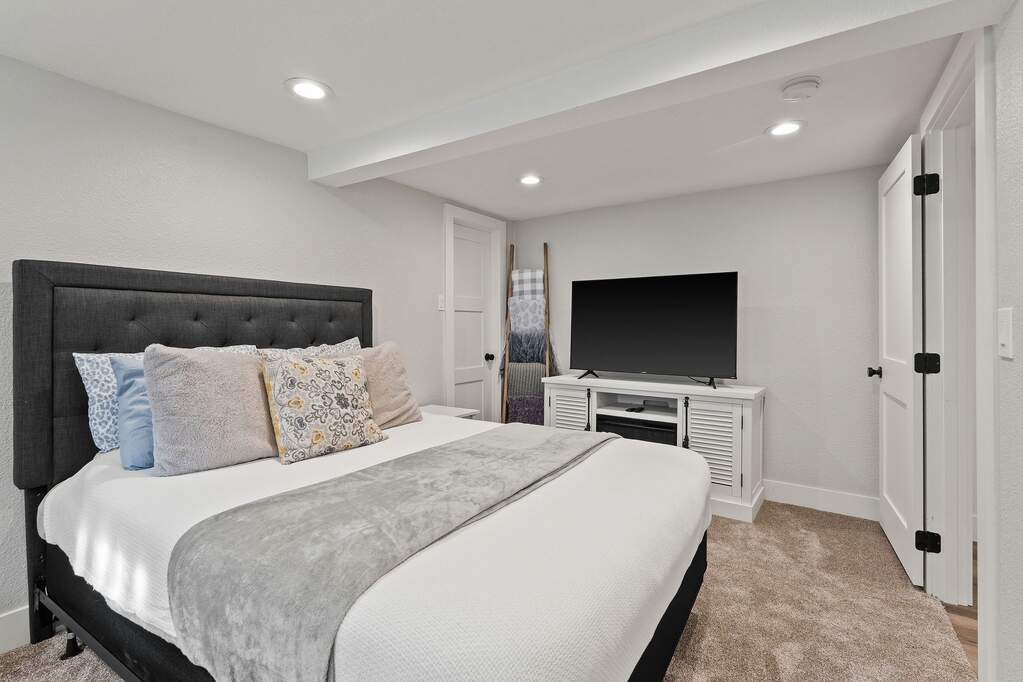 2 Bedroom Apartment/Flat's Image 12