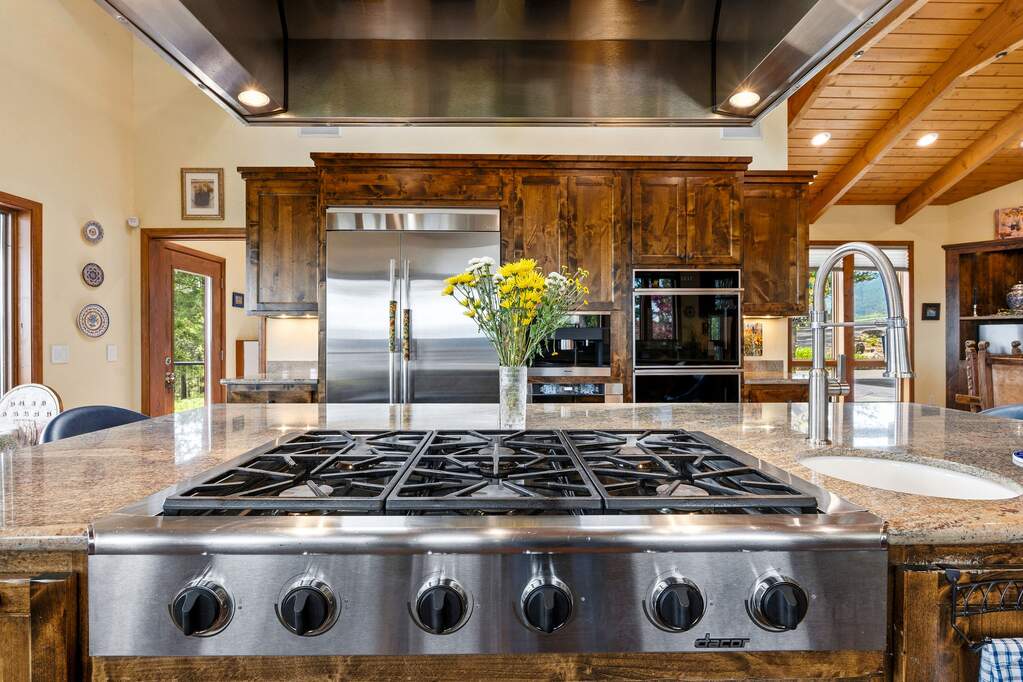 4 Bedroom Single Family Home/House's Image 8