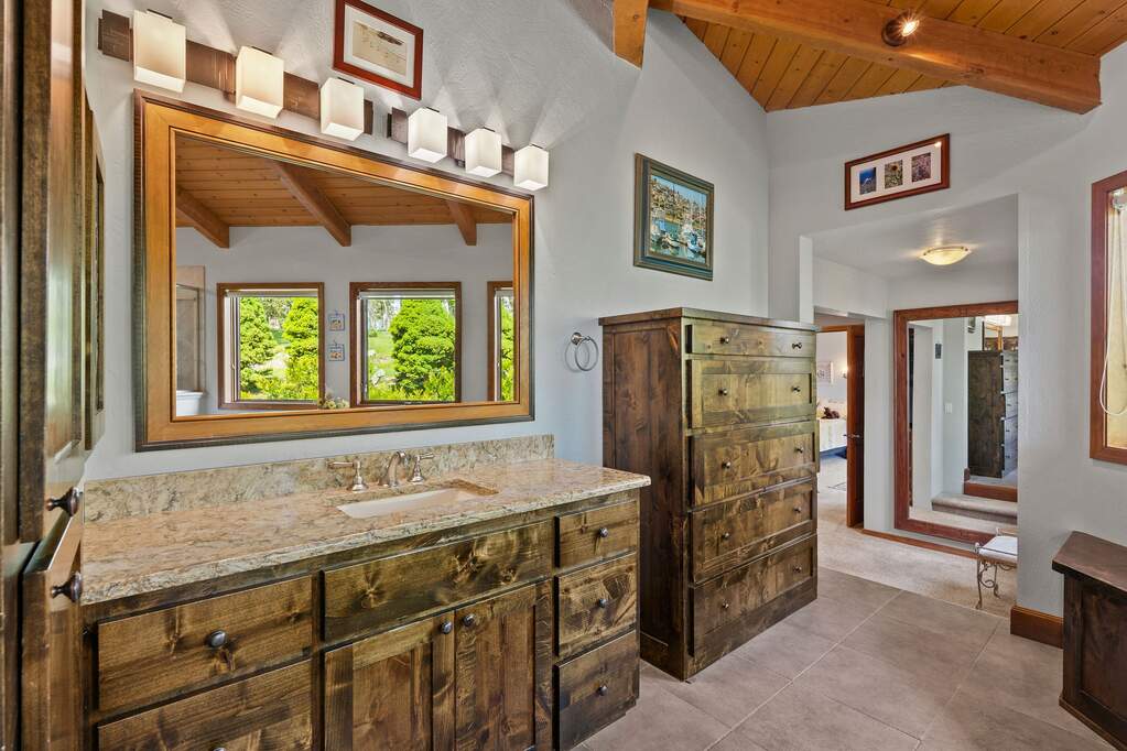 4 Bedroom Single Family Home/House's Image 26